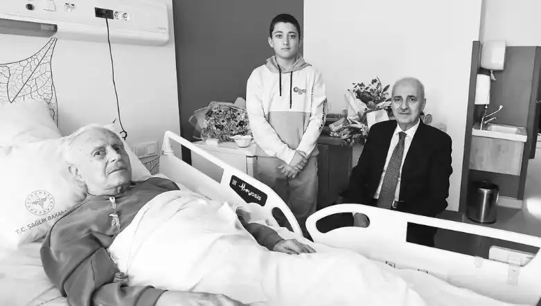 AK Parti'nin Kurucularından Burhan Abiş Hayatını Kaybetti: İki Dönemin Tanığı