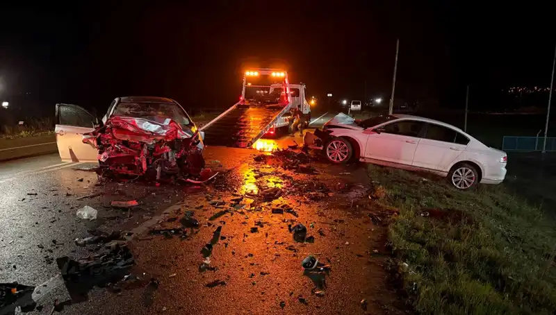 Çanakkale'de Korkunç Trafik Kazası: 3 Kişi Hayatını Kaybetti