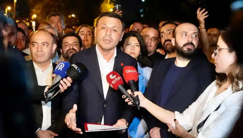 CHP İstanbul İl Başkanı Özgür Çelik İfadesini Verdi: Gözler Siyaset Arenasında!