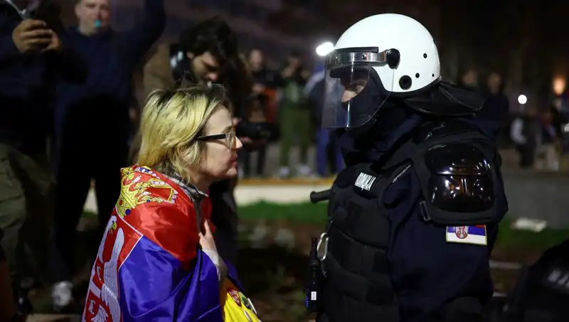 Sırbistan’daki Protestolarda Polisi Sonik Silah Kullanımı Tartışma Yarattı