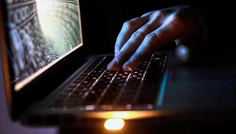 Kiracıları Kandırmak İçin Flört Uygulamalarını Kullanan Ev Sahibi Skandalı!