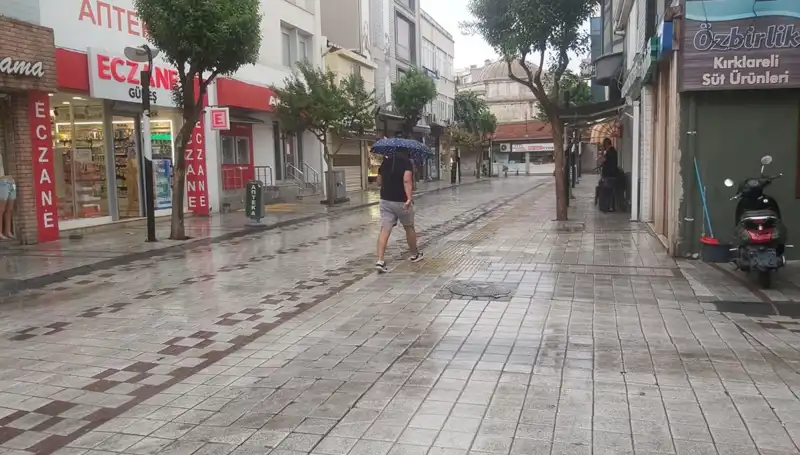 Kırklareli'nde Fırtına Gibi Yağış: Tarıma ve Altyapıya Etkileri Neler?