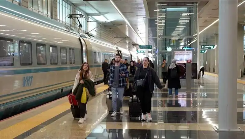 YHT'lerde Yeni Ek Seferler: Seyahat Planınızı Yeniden Gözden Geçirin!