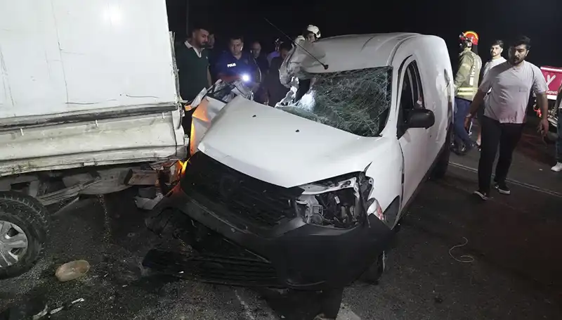 İstanbul’da Gözyaşartan Kaza: 3 Kişi Yaralandı, Hayati Tehlike Var