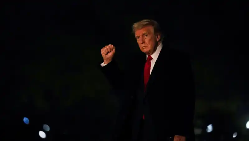 Ticaret Savaşları Geri Tepti, Trump’ın Destek Oranı Düşüşte