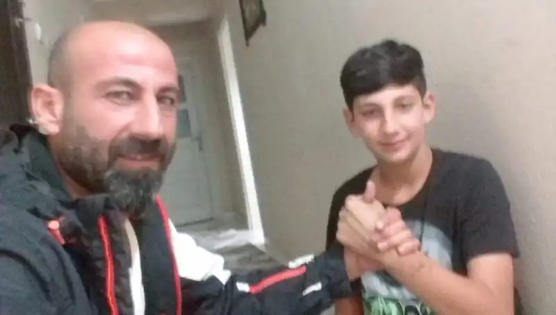Çatı Tamiri Esnasında Yaşanan Korkunç Kaza: Baba ve Oğlu Hayatlarını Kaybetti