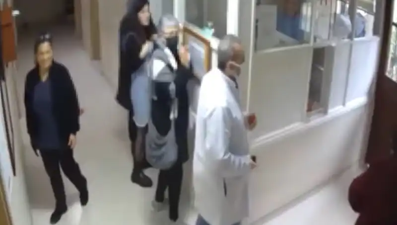 Üsküdar'da Doktora Cumhurbaşkanına Hakaret Suçlaması: Hapis İstemi Gündemde