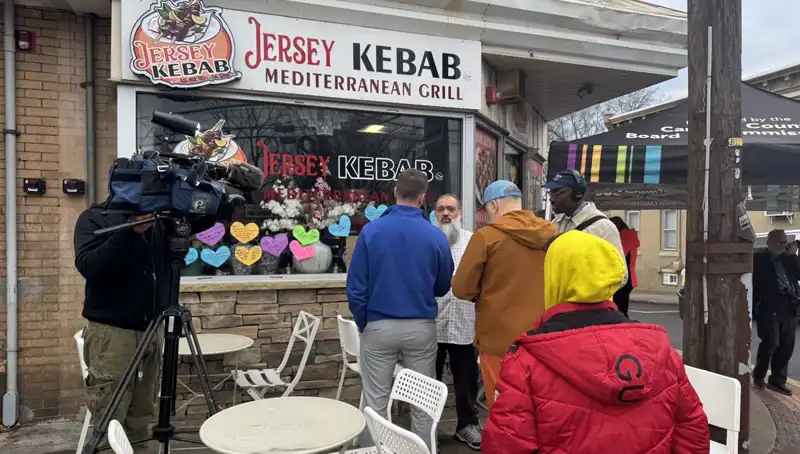 Türk Aile Trumpzede Oldu: Yeşil Kart Beklerken Gözaltına Alınanlar