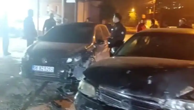 Çevirmeden Kaçarken Beso Yönlü Kaza: Sürücüler Korku Dolu Anlar Yaşadı