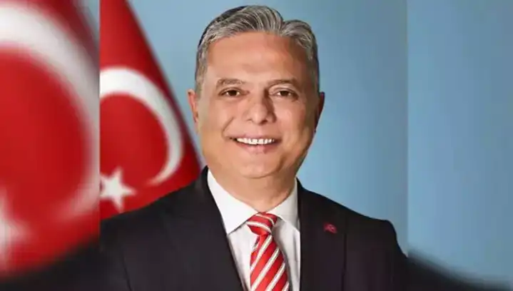 İlk defa CHP Genel Başkan adayı olan Ümit Uysal kimdir?