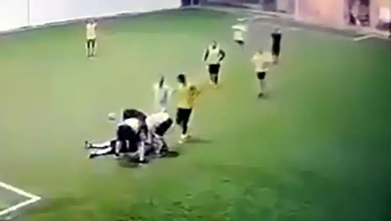 Adana’da Halı Sahada Kalp Krizi Geçiren 3 Çocuk Babası Hayatını Kaybetti
