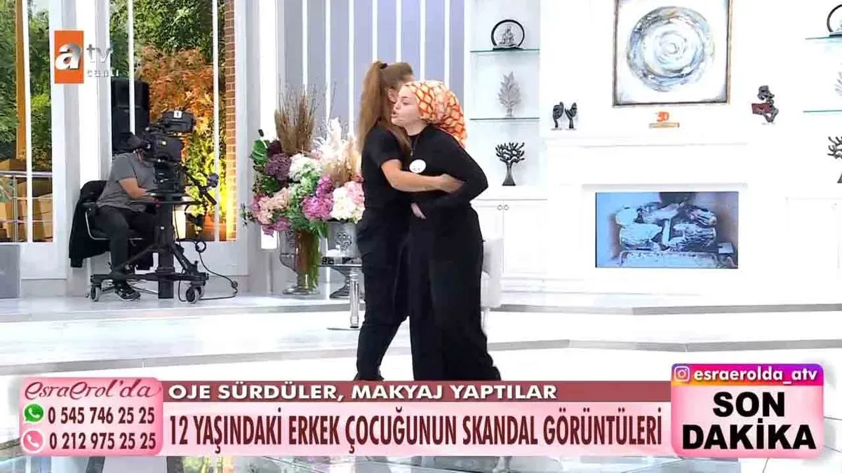 12 Yaşındaki Erkek Çocuğa Makyaj Tartışması: Stüdyoda Gergin Anlar, Esra Erol ve Ekibi Araya Girdi