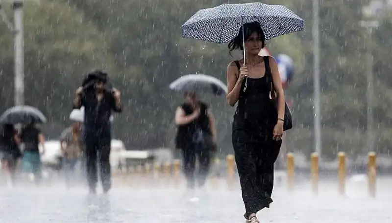 İstanbul ve Ankara'yı Vuran Sağanak Yağış Beklentisi: 25 İlde Etkili Olacak