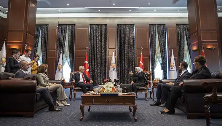 AK Parti’nin Bayramlaşma Programı Duyuruldu: CHP Neden Yer Almadı?