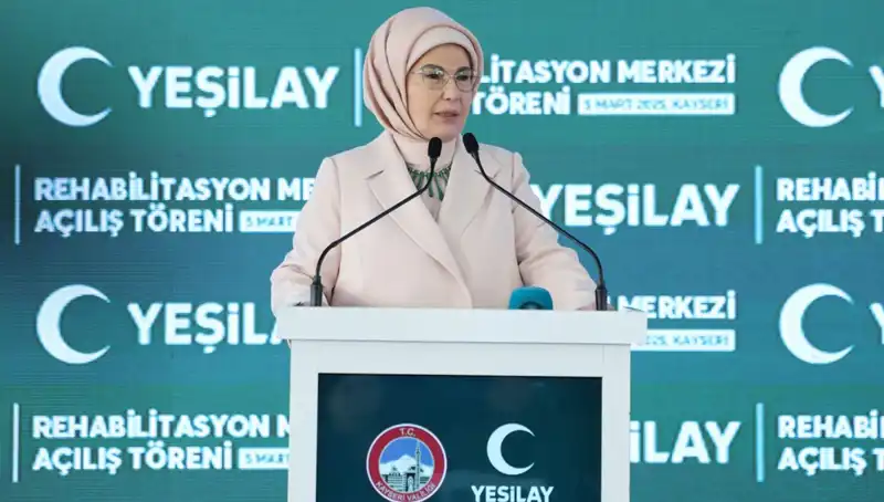 Emine Erdoğan'dan Gençlere Bağımlılıkla Mücadele Çağrısı