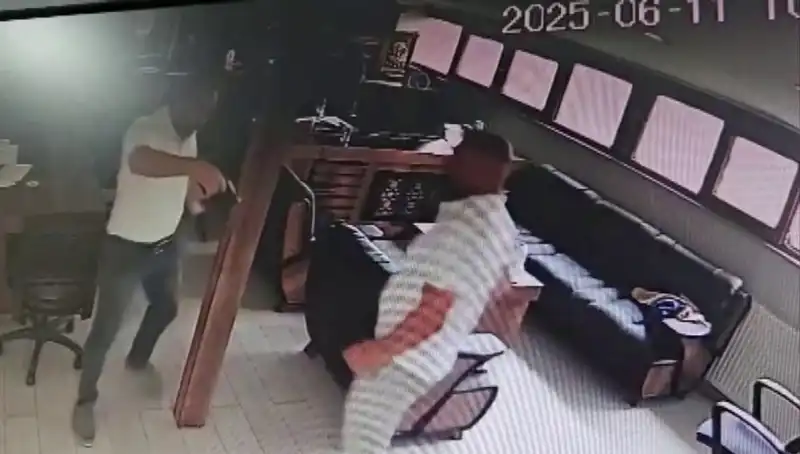 Alacak Verecek Kavgası Kanlı Bir Sonuca Ulaştı: İş İnsanı Hayatını Kaybetti