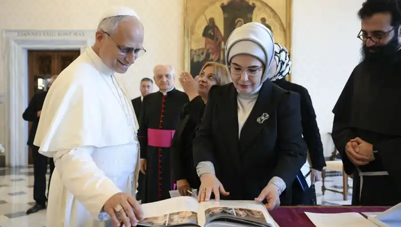 Emine Erdoğan ve Papa Leo'nun Görüşmesi: Gazze'deki Kriz Üzerine Önemli Mesajlar