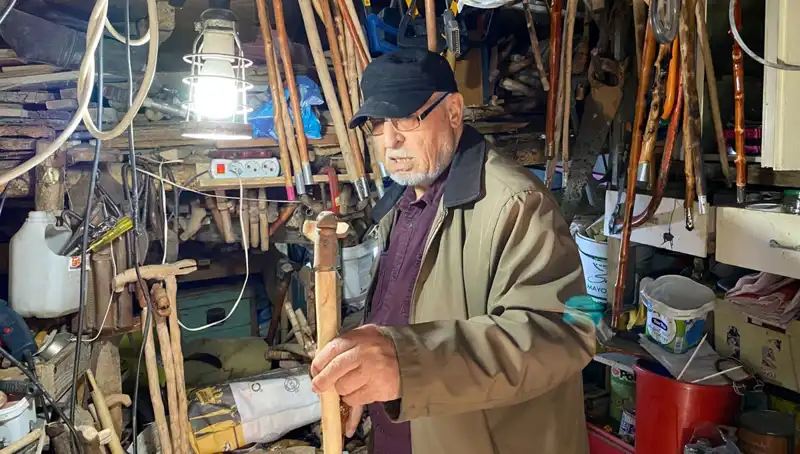 Doğanın Sırlarını Kendi Atölyesinde Hayata Geçiren Yetenekli Sanatçı