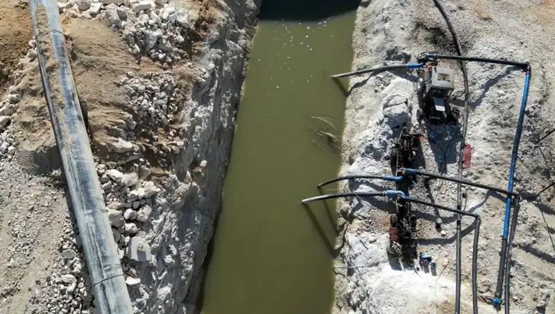 Karaman’daki Musluk Suyuna Petrol Karışması: Şüpheler Sulama Pompalarına Yöneldi