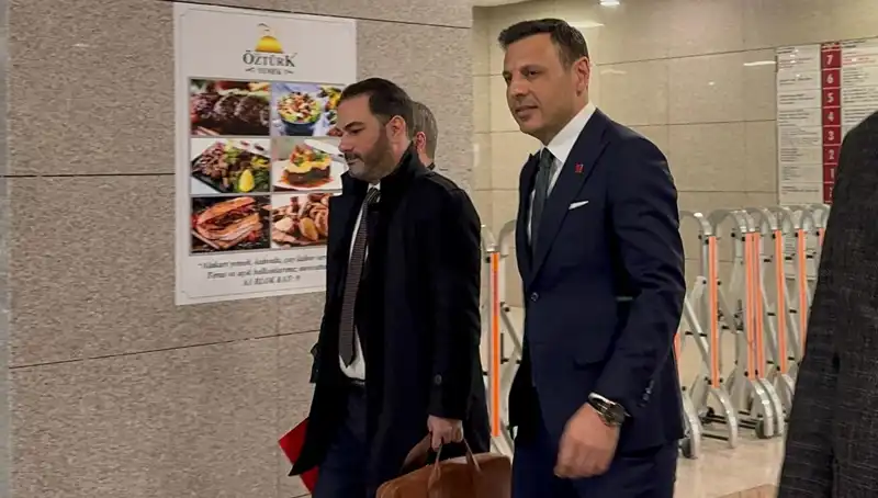 CHP İstanbul İl Başkanı Özgür Çelik, İfade Vermek Üzere Savcılığa Gitti