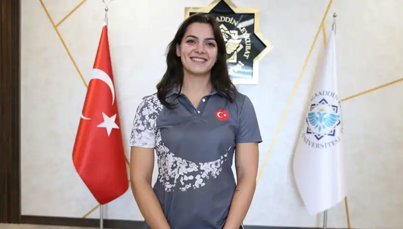 Altın Madalyalı Esra'dan Dünya Şampiyonluğu İçin İddialı Hedefler