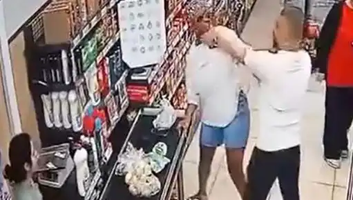 Market Kasa Sırasında Çocuğunun Önünde Kadına Saldırı Şoku