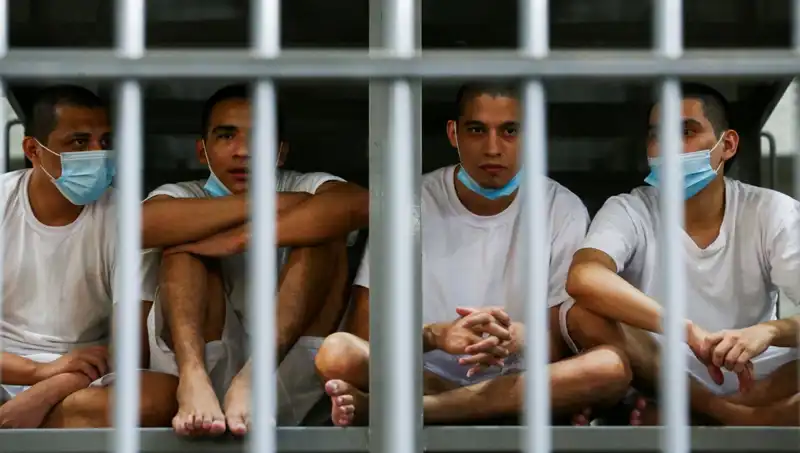 El Salvador, Venezuela’ya “Siyasi Tutuklu” Teklifiyle Uluslararası Gündemi Sarsıyor