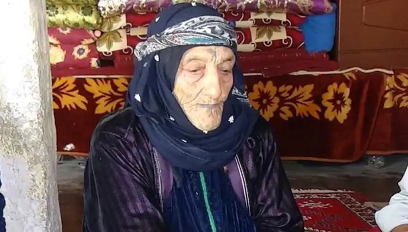 131 Yaşındaki Türkiye'nin En Yaşlı Kadınından Duygusal Veda