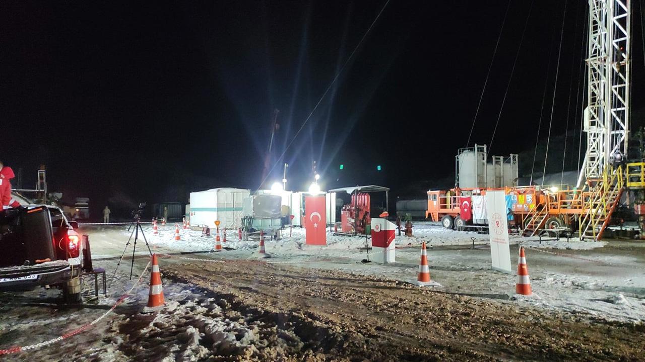 Şırnak'ta Yılın İlk Petrol Sondaj Kuyusu Açıldı