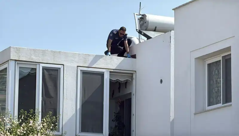 Bodrum'da Çatıdan Düşen Emekli Polis: Korkunç Kaza Sonrası Hayatını Kaybetti