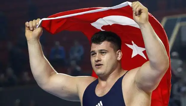 Milli Güreşçi Rıza Kayaalp’a Şok Men Cezası: Nedenleri ve Sonuçları