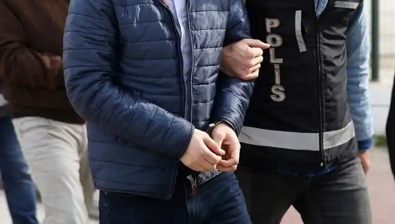 Hırsızları Suçüstü Yakalayan Ekip, 5 Şahsi Tutukladı!