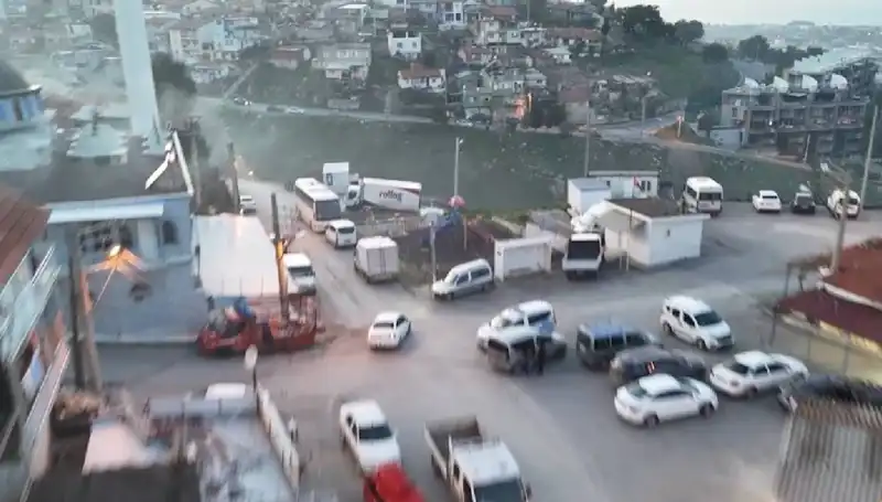 İzmir'de Düzenlenen Operasyonlarda 99 Gözaltı ve Suç Örgütlerine Darbe