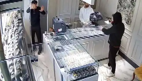 Bursa’nın Kuyumcusunda Soygun Girişimi: Korku Dolu Anlar