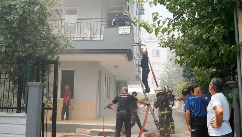 Arkadaş Kavgası Alev Alev Yandı: Daireler Kül Oldu!