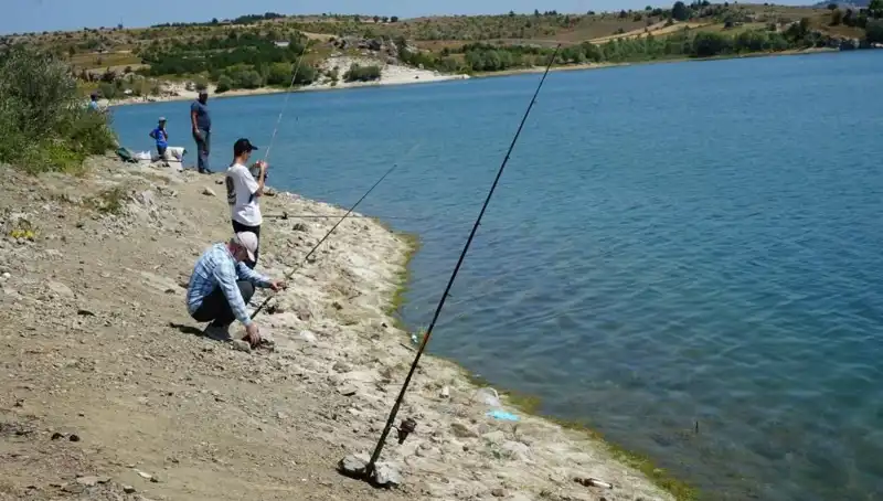Kafesler Patladı, Vatandaşlar Baraja Akın Etti: Şok Gelişmeler