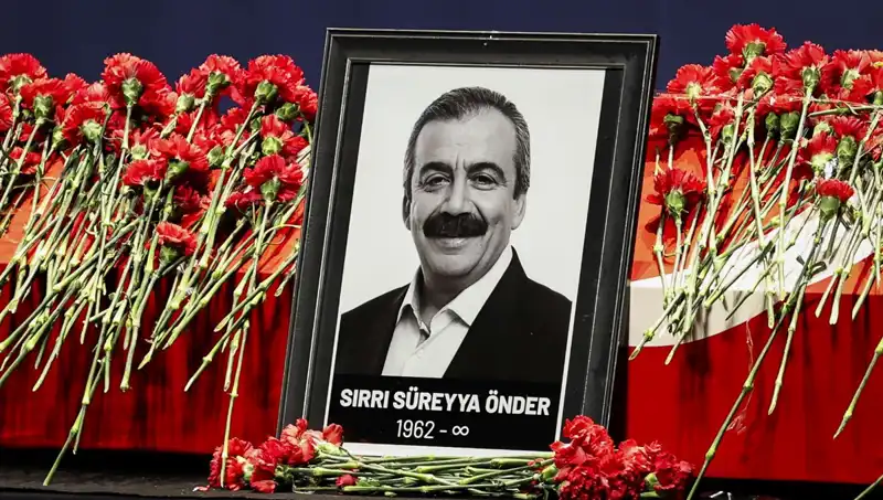 Meclis'te Sırrı Süreyya Önder Anması: Duygulu Anlar ve Hatıralar