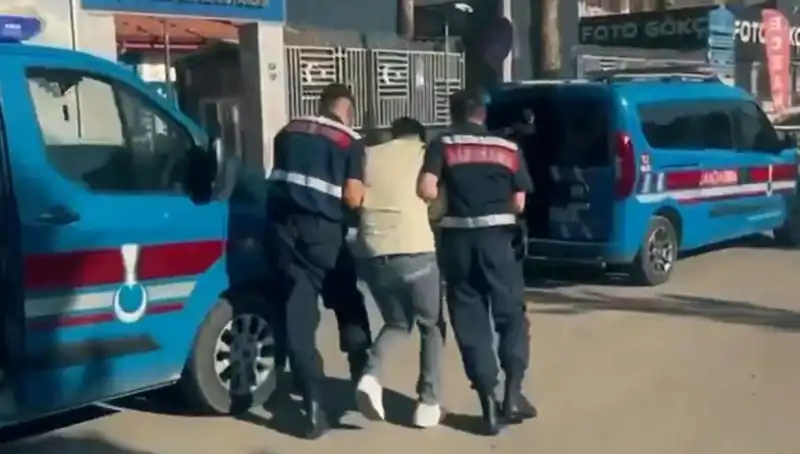 10 İlde Gerçekleşen Dev Operasyonda 5 Suç Örgütüne Şok Baskın: 74 Gözaltı