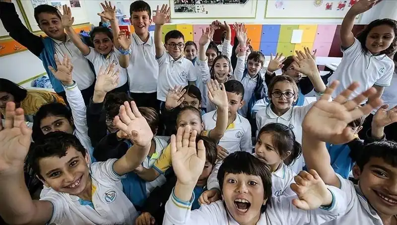 9 Günlük Tatil Sonrası Okullar Açılıyor: Öğrenciler Hazır Mı?