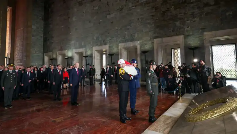 Devlet Erkanı Anıtkabir’de, Saygı ve Anma Töreni Düzenlendi